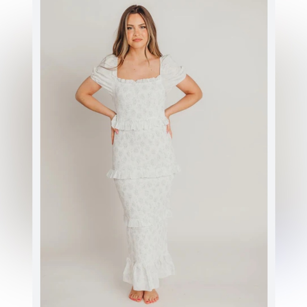 Mable Ada Tiered Smocked Cap Sleeve Midi Maxi Floral Print Size Small